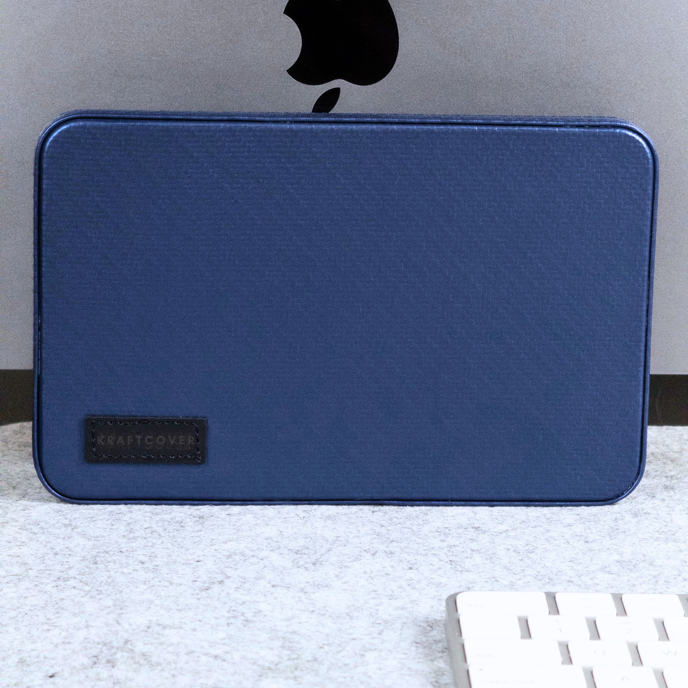 Ascend Premium Deri Dikey Laptop Standı