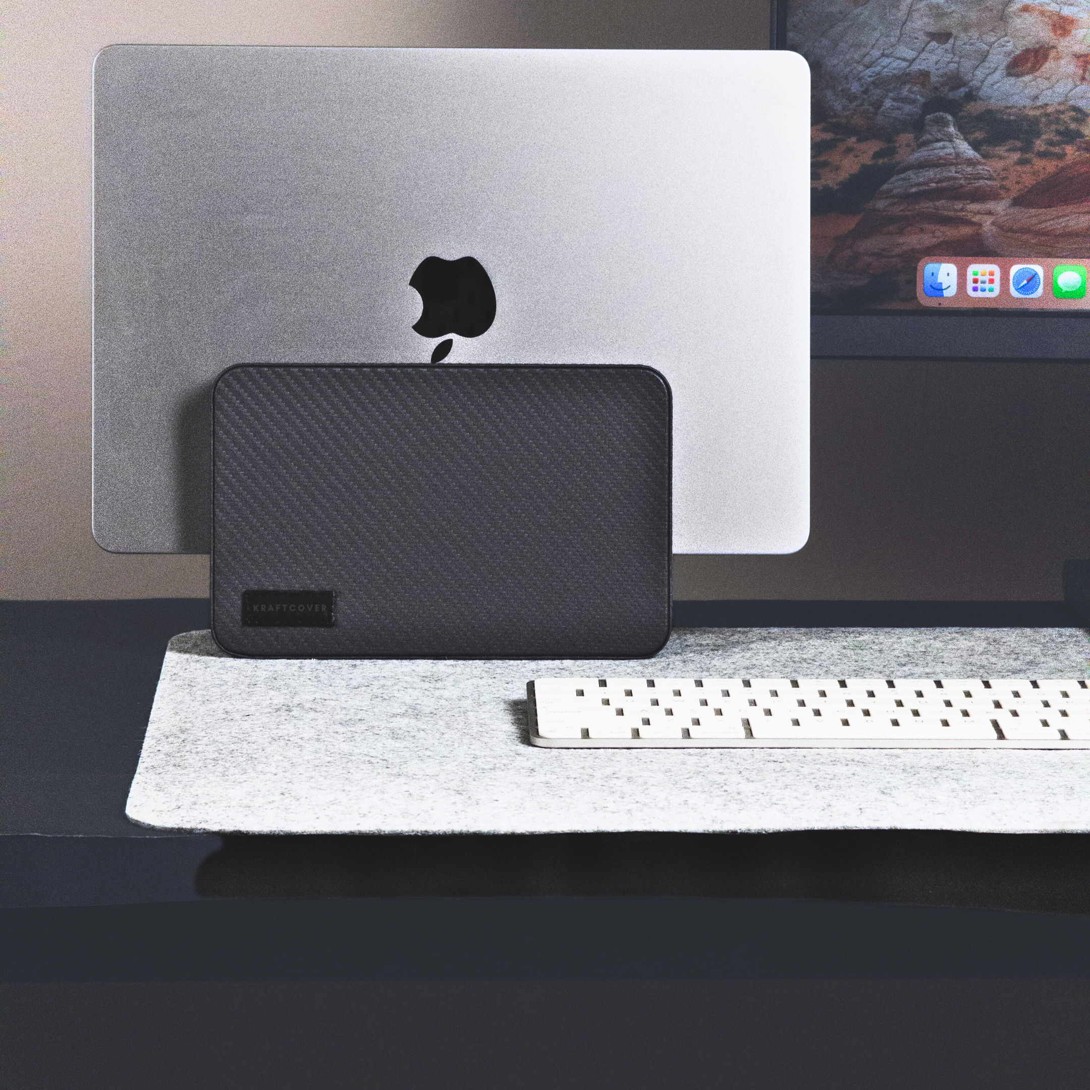 Ascend Premium Deri Dikey Laptop Standı