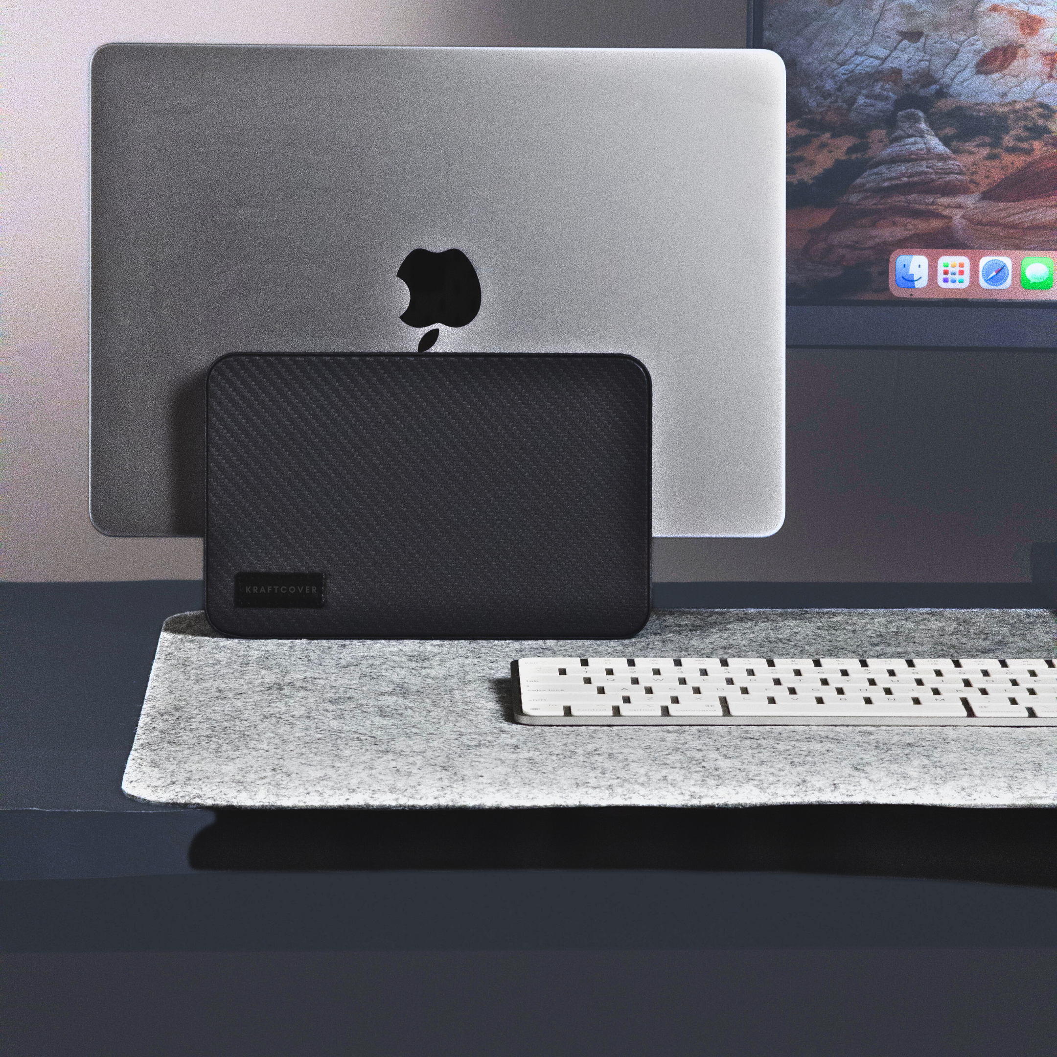 Ascend Premium Deri Dikey Laptop Standı