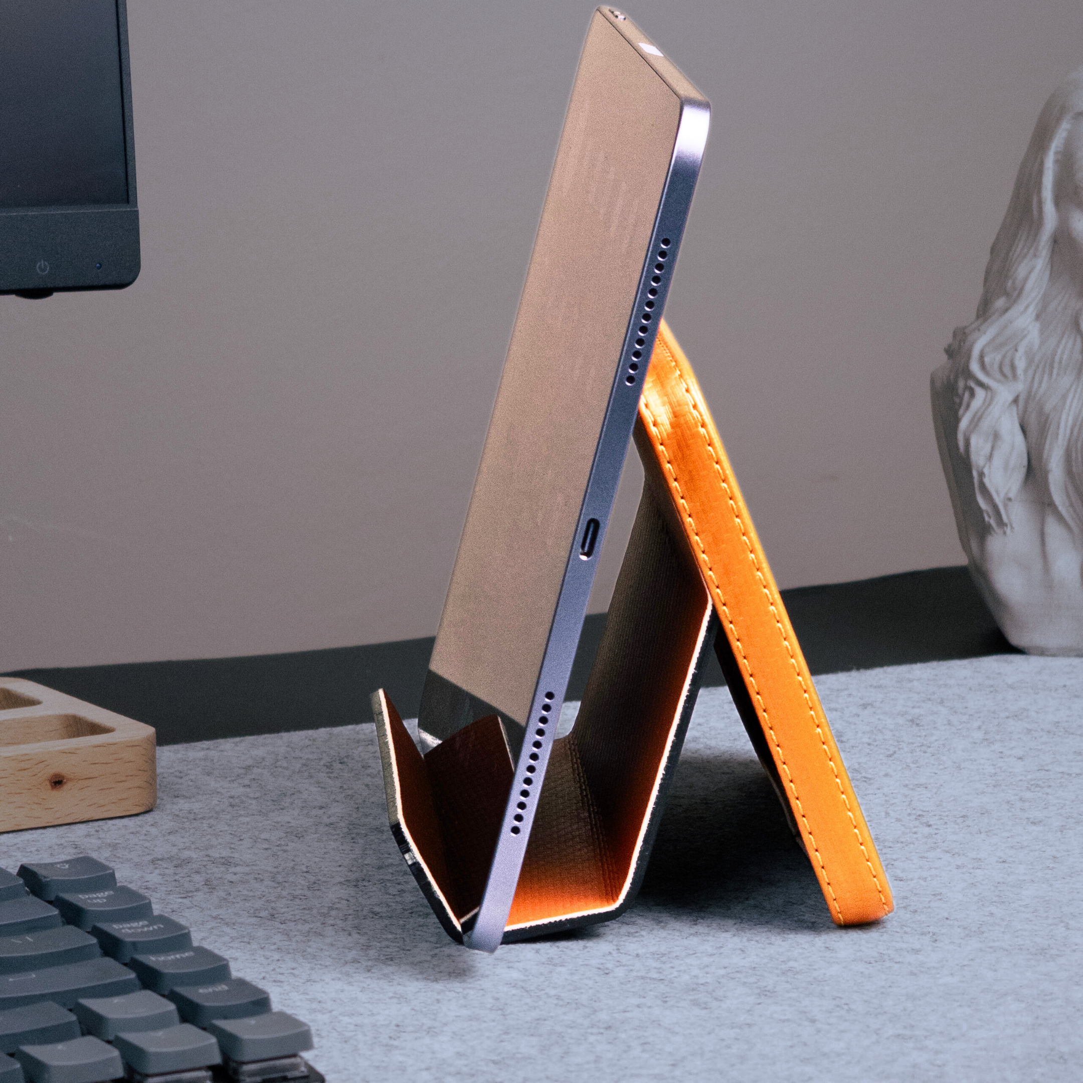 Holden Premium Deri iPad & Telefon Standı