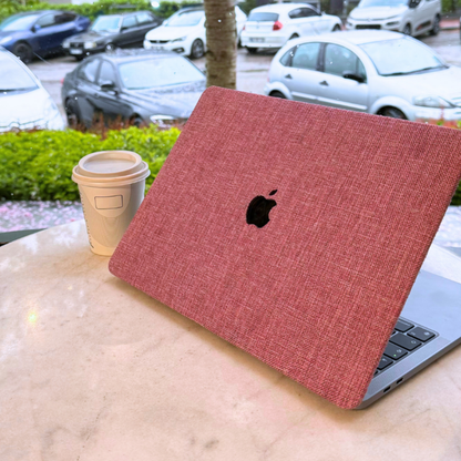 Pixie Pembe MacBook Kılıfı - Ön & Arka Kapak