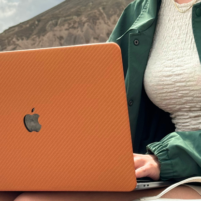 CarbonLeather Turuncu Macbook Kılıfı - Ön & Arka Kapak