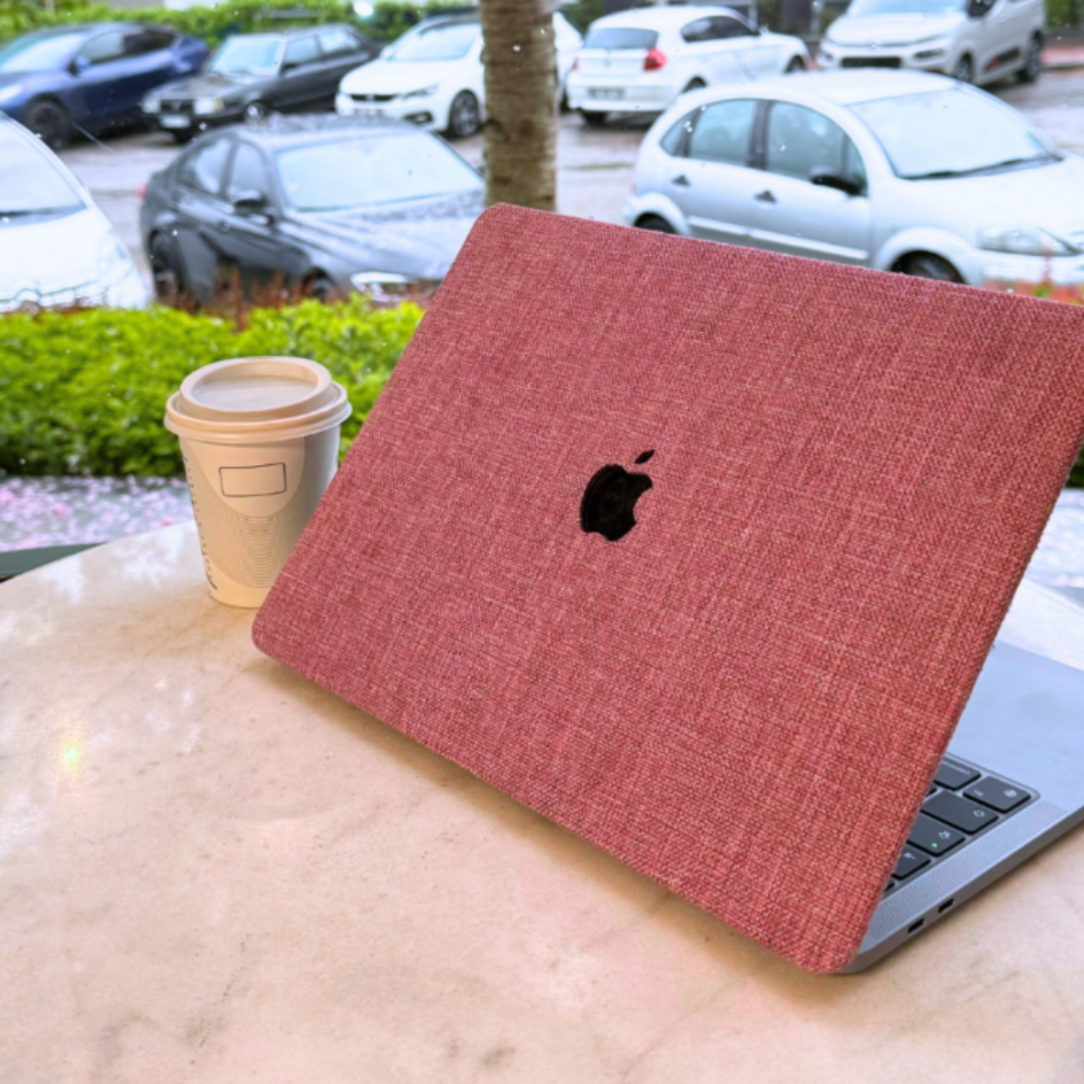 Pixie Pembe MacBook Kılıfı - Ön & Arka Kapak