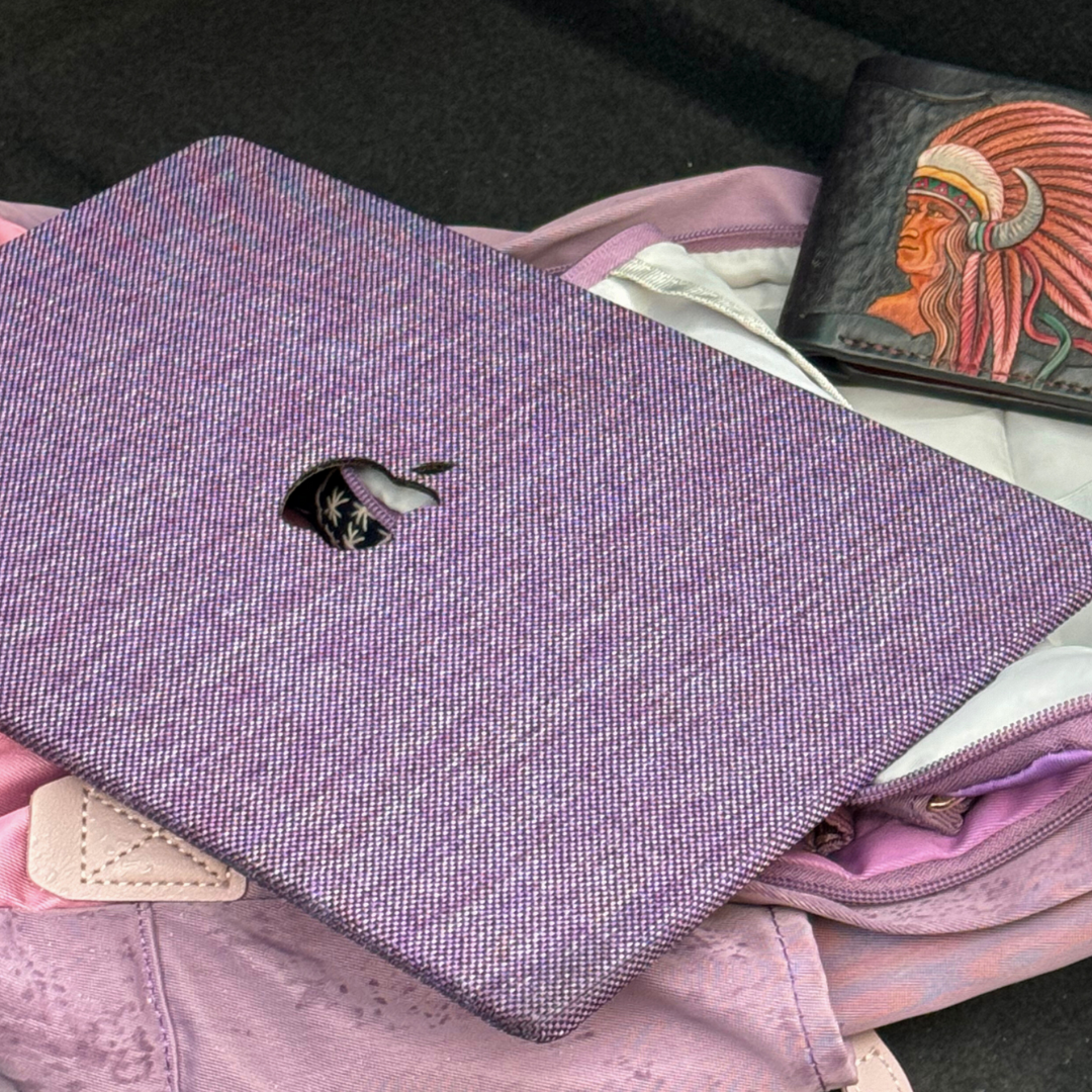İris Mor MacBook Kılıfı - Ön & Arka Kapak
