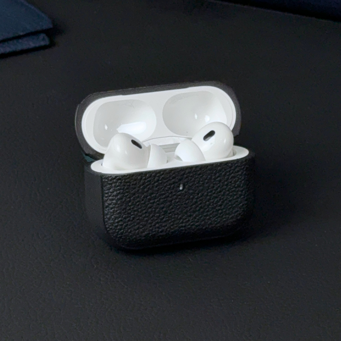 Obsidian Siyah AirPods Kılıfı - ürün görseli