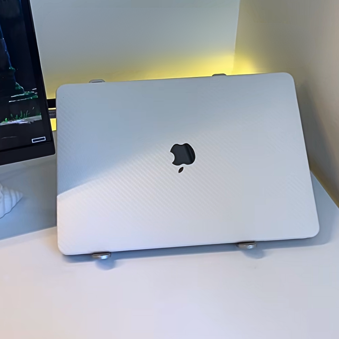 CarbonLeather Beyaz Macbook Kılıfı - Ön & Arka Kapak