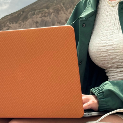 CarbonLeather Turuncu Macbook Kılıfı - Ön & Arka Kapak